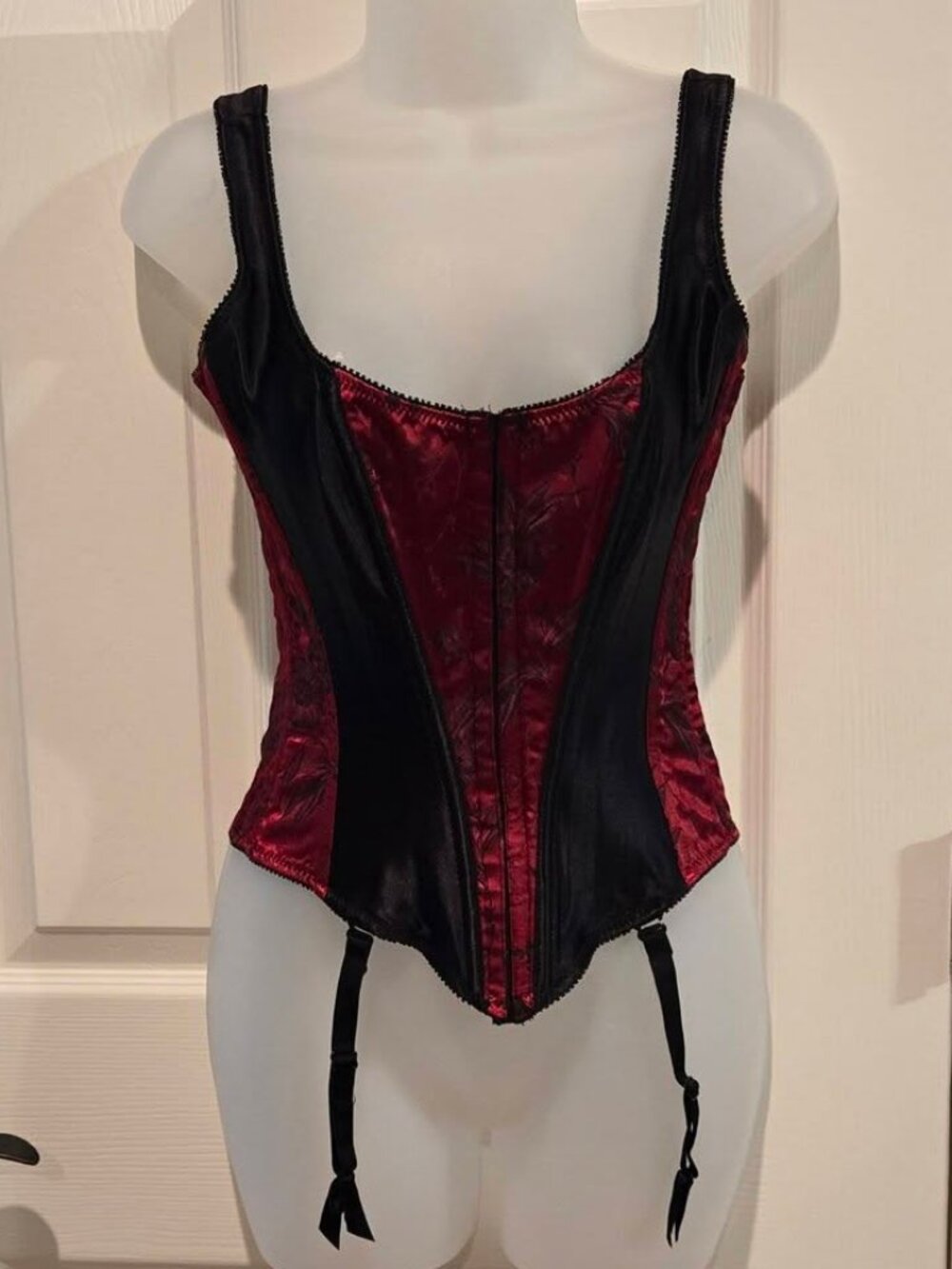 Vintage Victoria's Secret Gothic Red and Black Brocade Corset Size Small